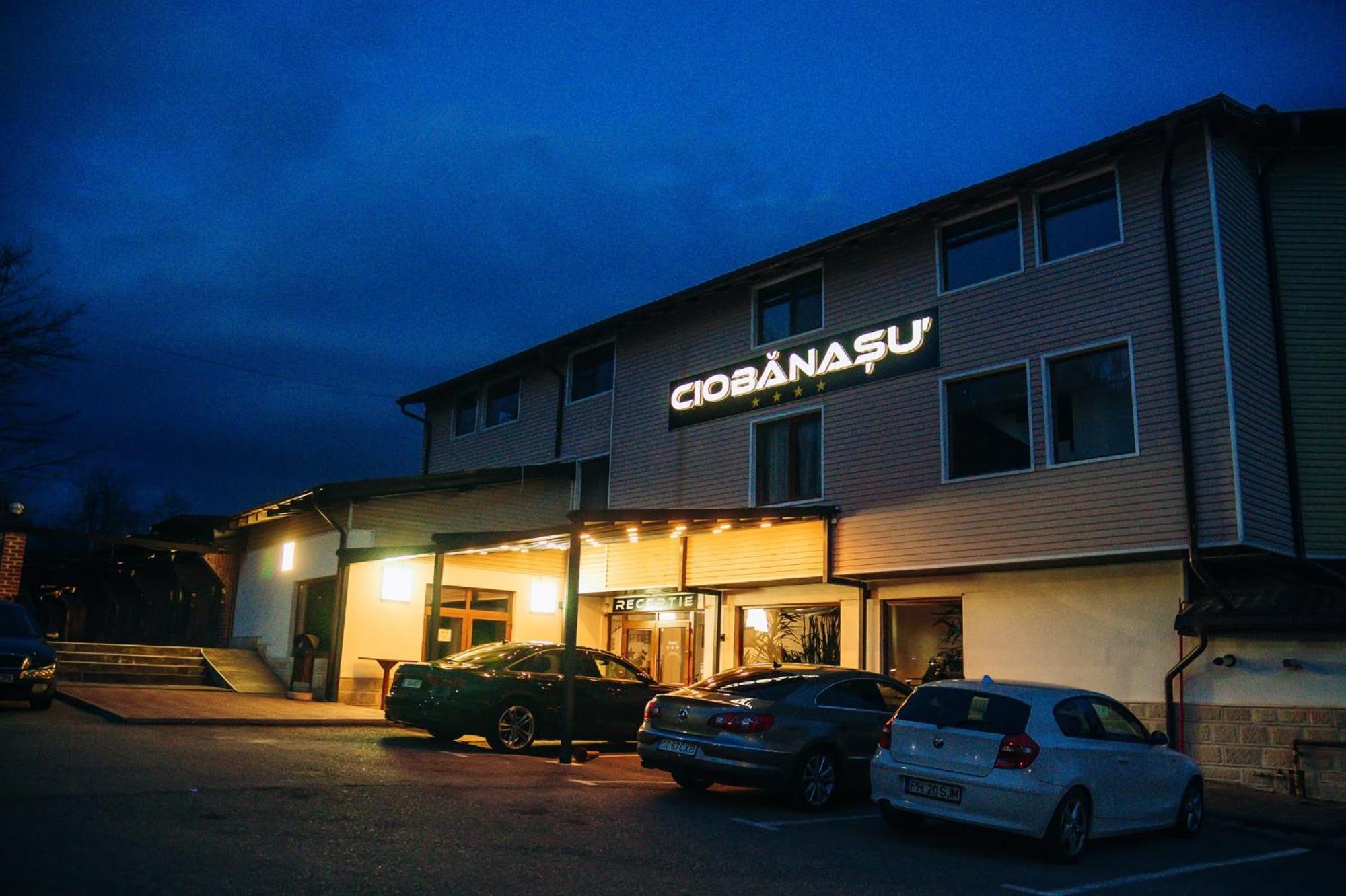Hotel Ciobanasu Câmpulung Exterior foto
